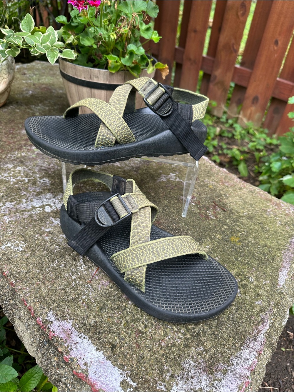 Chaco Unisex Classic Chaco Sandals — Olive/Black, W10.5, M9